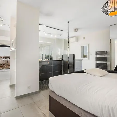 Apartment Aphrodite - Vue - Terrasse - Parking - Climatisation - Village Naturiste Agde
